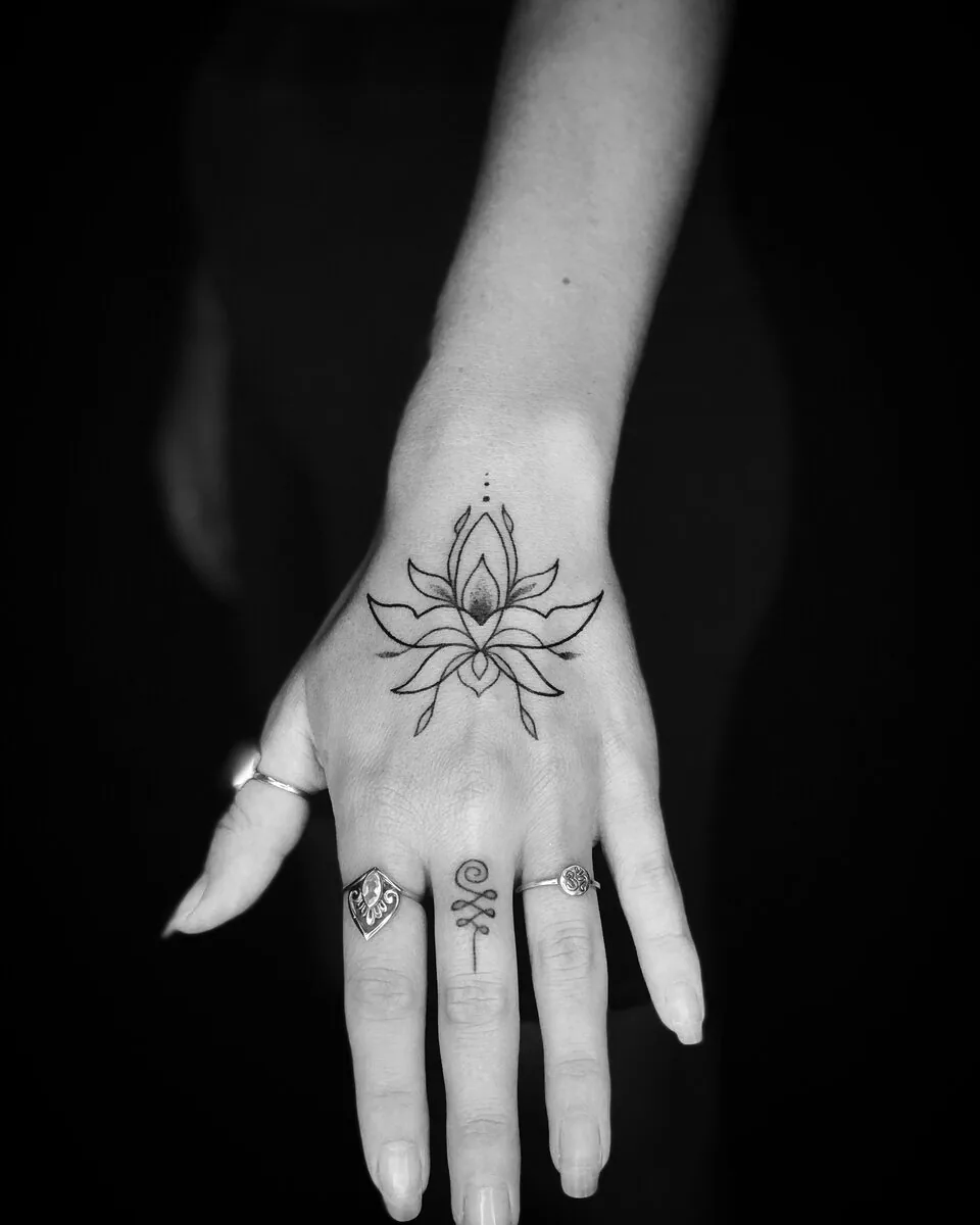 Mao - tattoo-tulum-mao-02.webp